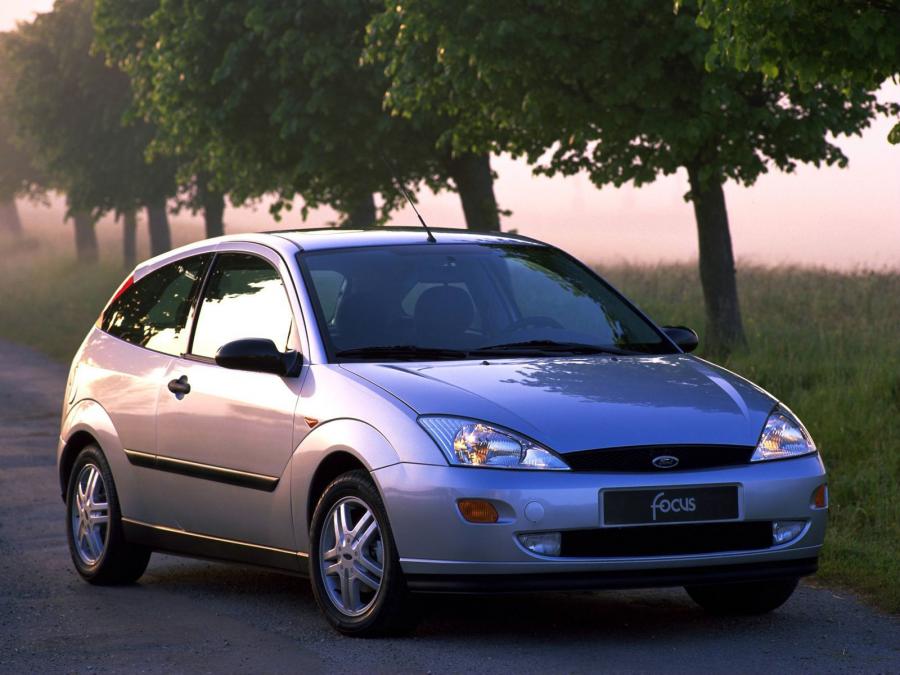  Ford Focus 3-Door 1998 года  (фото 17 из 21)